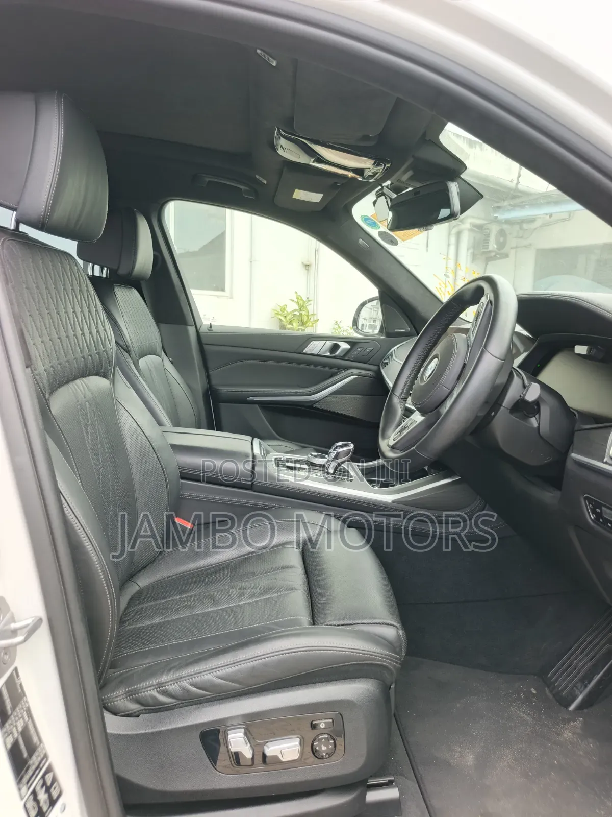 BMW X7 xDrive40i 2023 White
