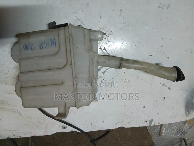 Toyota Wish Ge20 Washer Bottle
