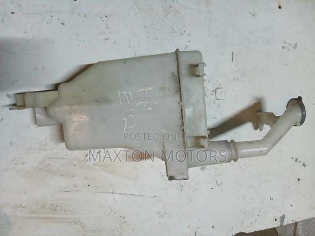 Nissan Note E12 Washer Bottle - main view