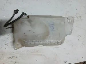 Nissan Dualis Washer Bottle