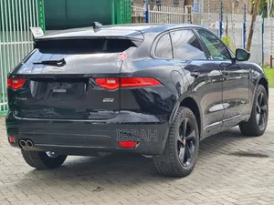 Jaguar F-Pace 2019 Black