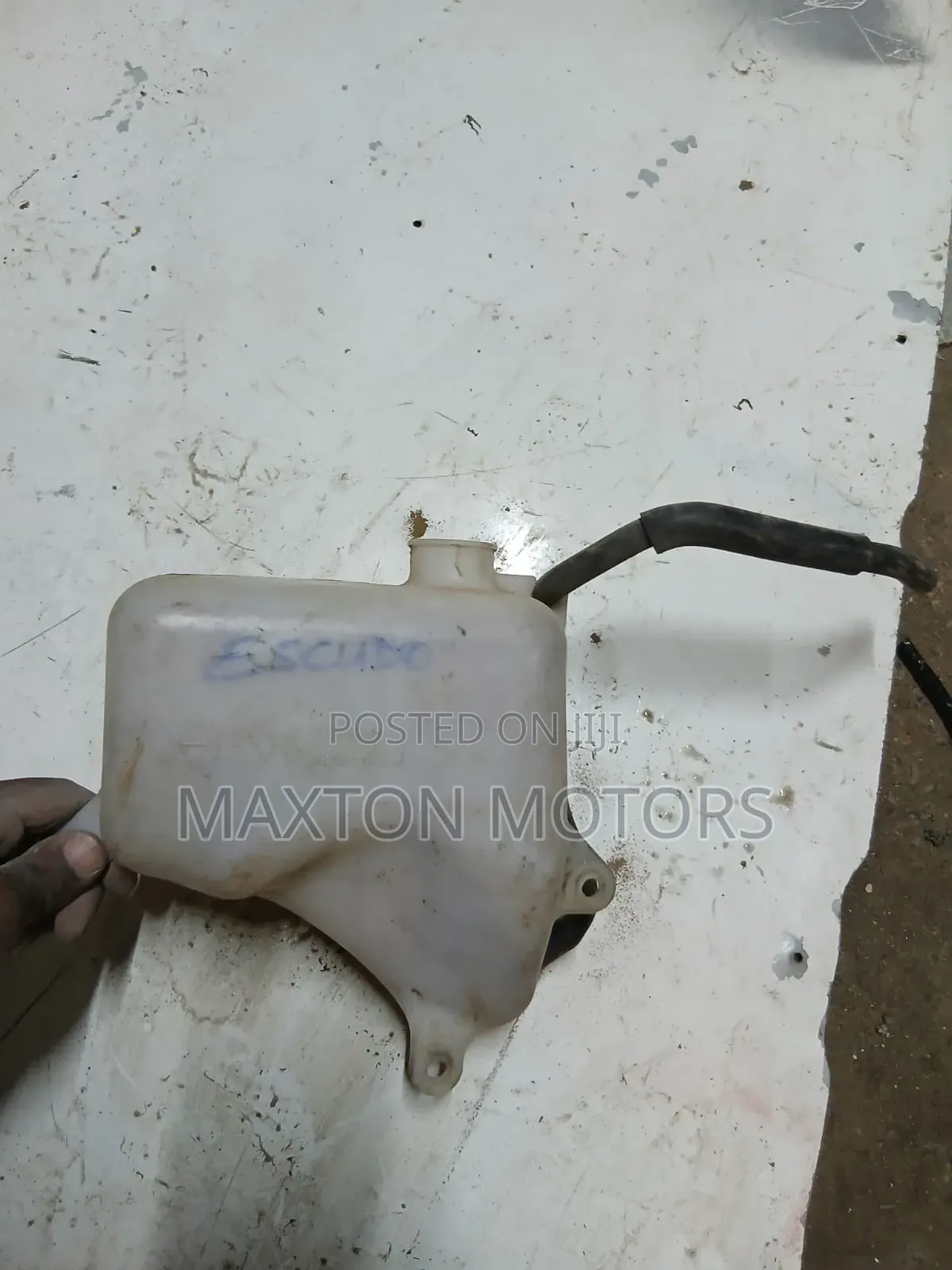 Suzuki Escudo Vitara Reservoir Tank