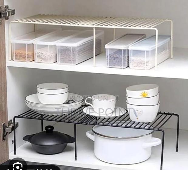 Strong Retracting Extending Metallic Shelf