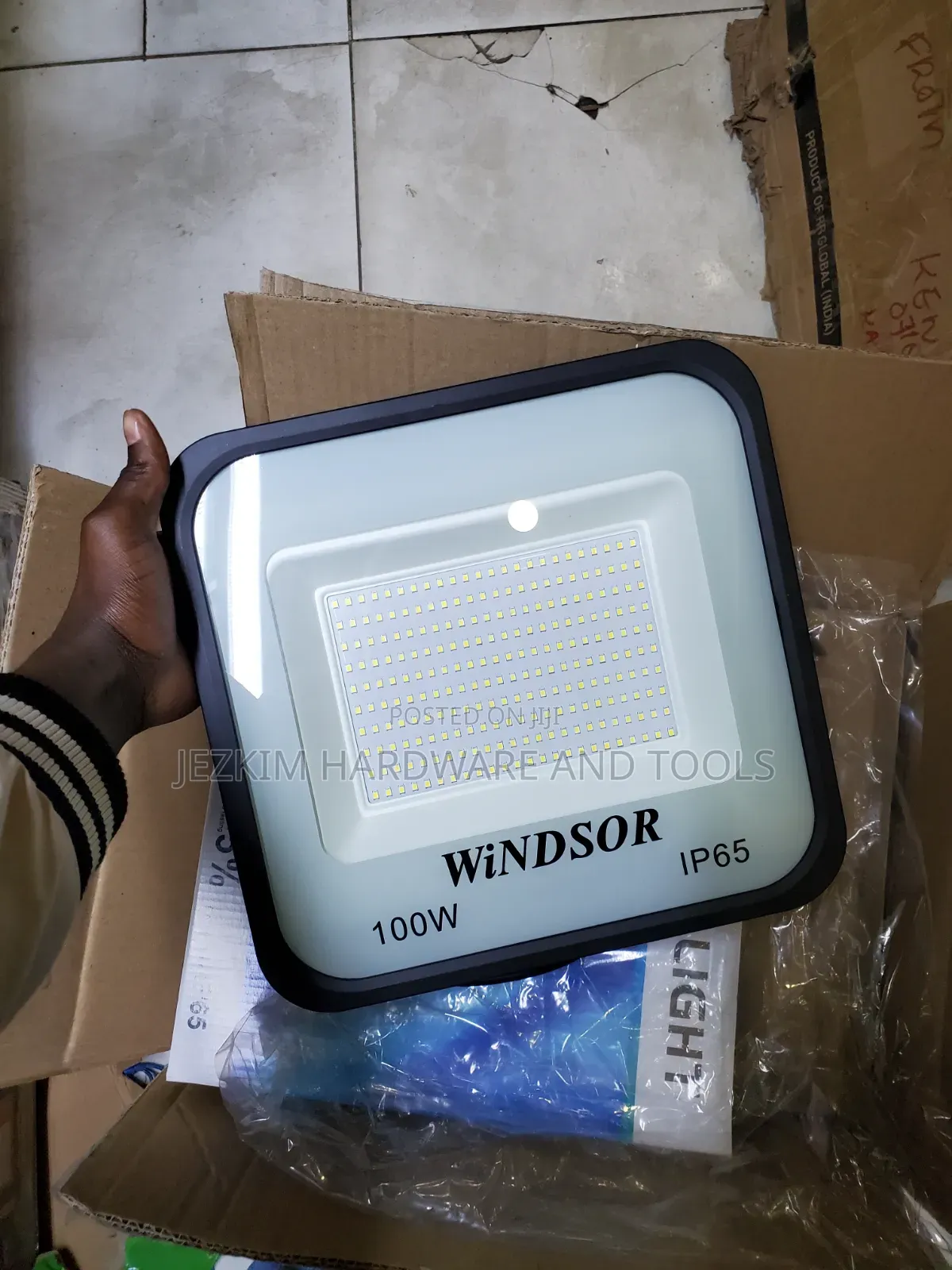 100 WTTS Flood Light Led