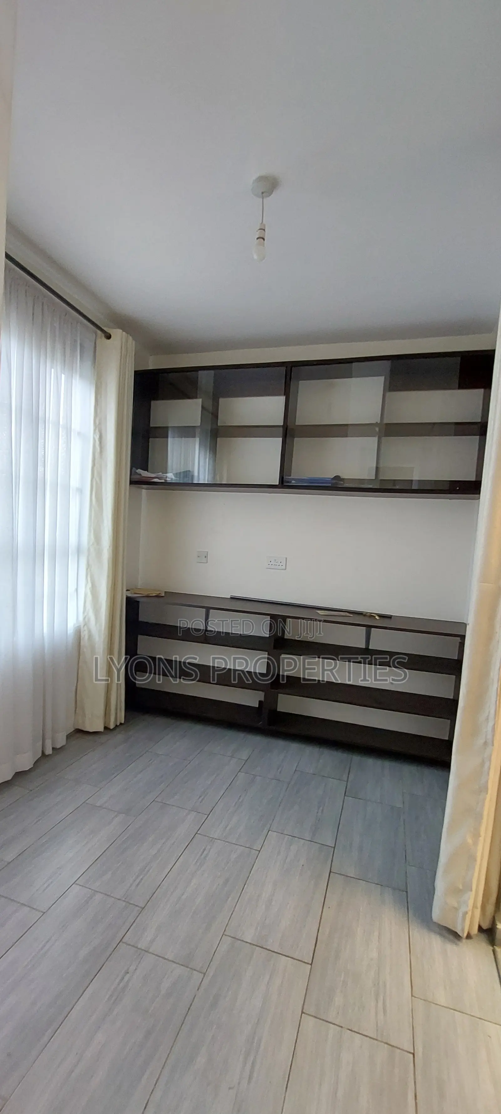 4bdrm Maisonette in Behind Smith, Nkoroi for rent