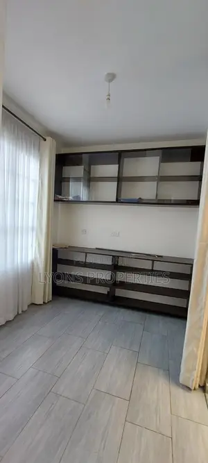 4bdrm Maisonette in Behind Smith, Nkoroi for rent