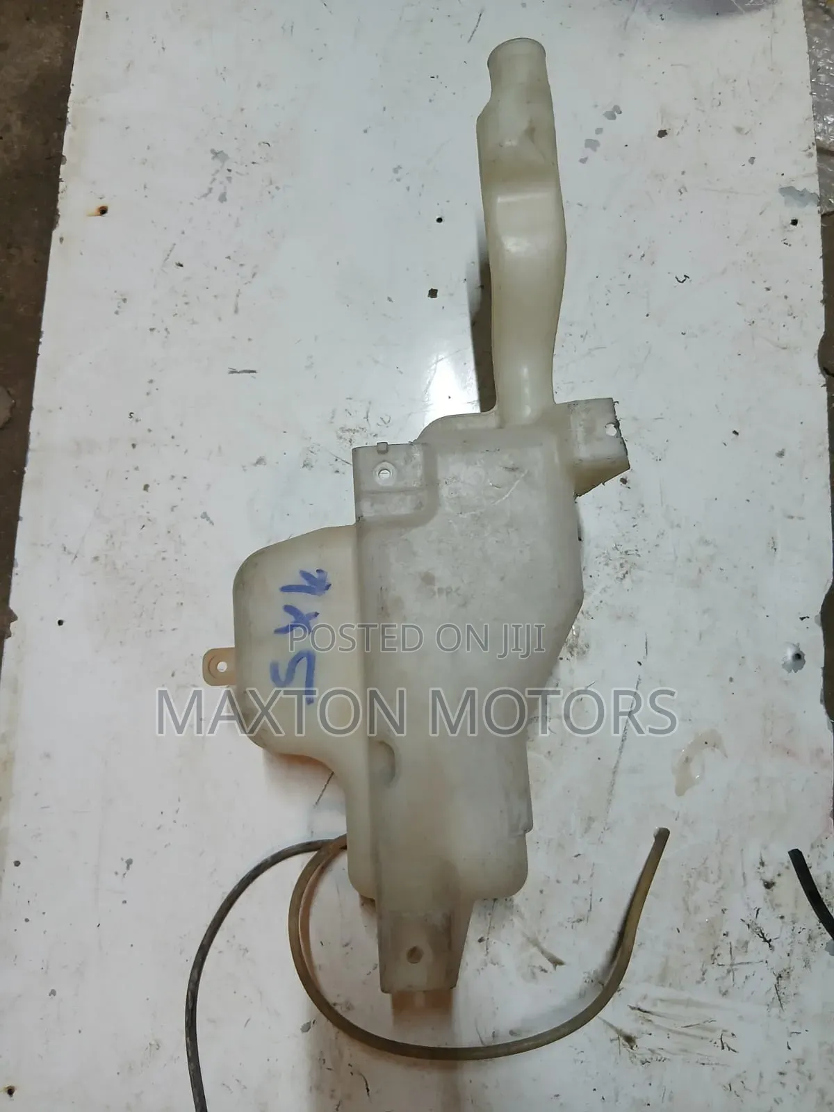 Suzuki Sx4 Washer Bottle
