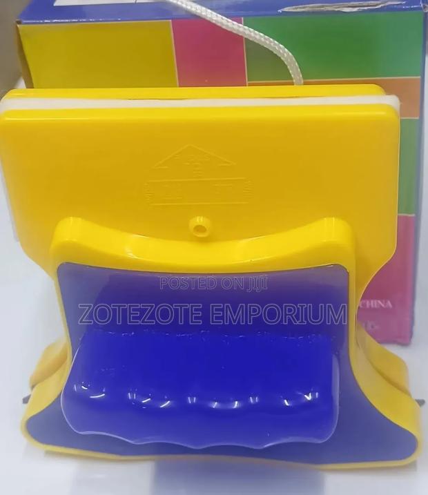 Magnetic Window Glass Cleaner - main view