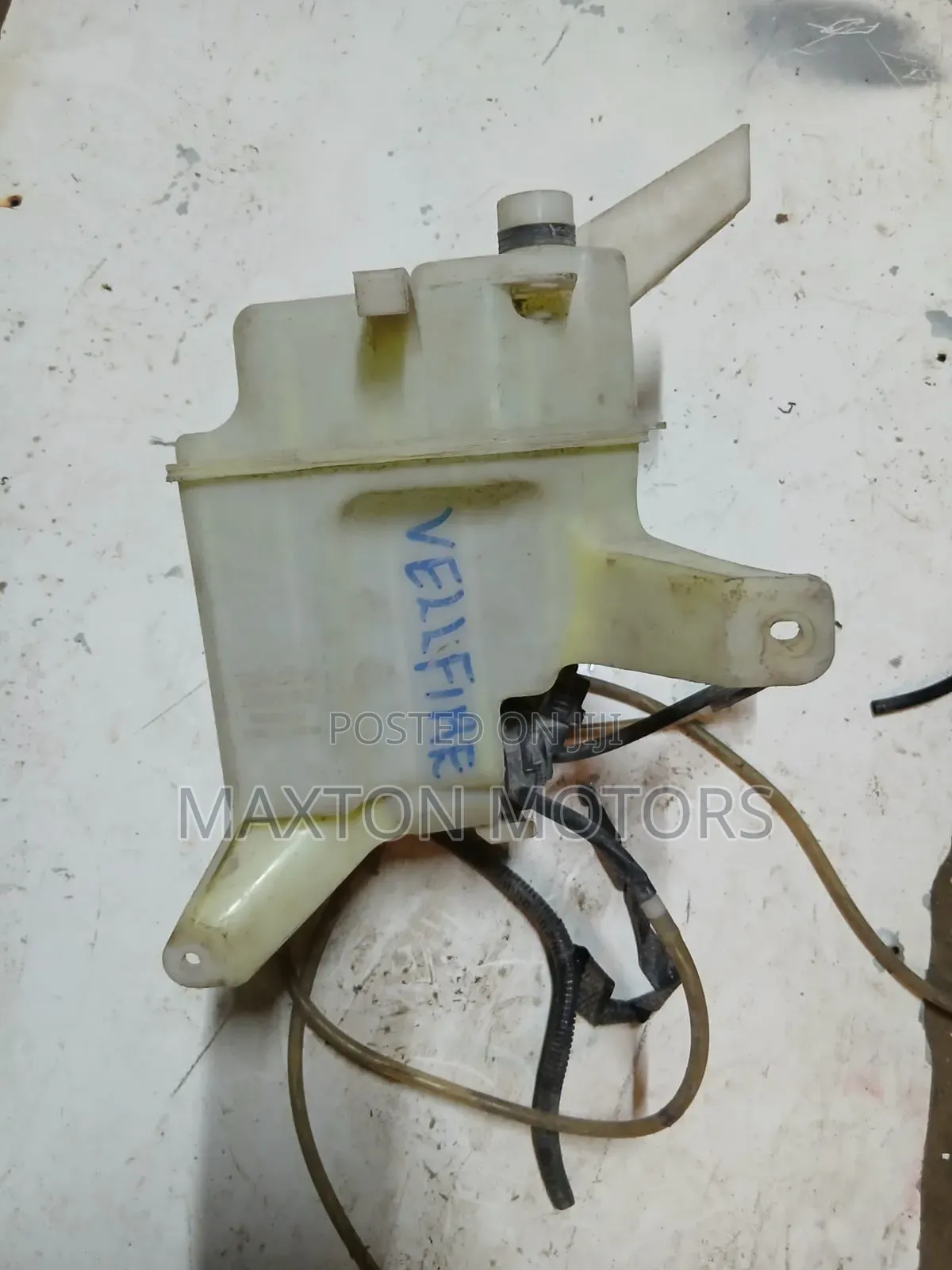 Toyota Vellfire Washer Bottle 2008
