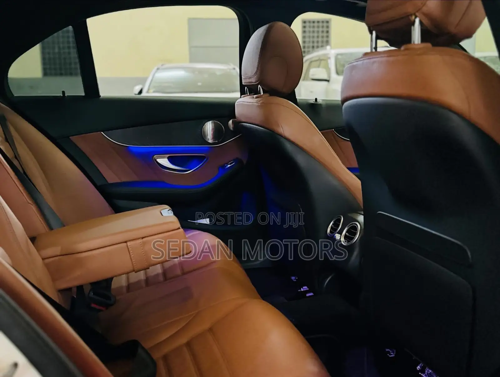 Mercedes-Benz C200 2020 Pearl