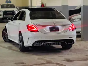 Mercedes-Benz C200 2020 Pearl