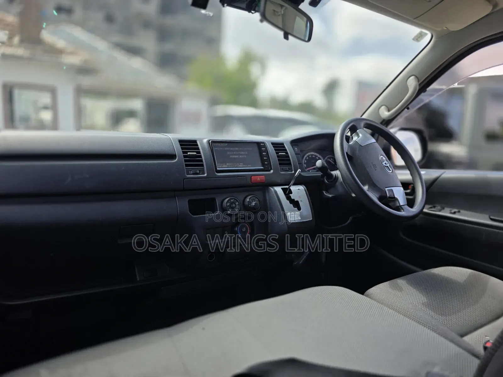 Toyota HiAce 2019 White