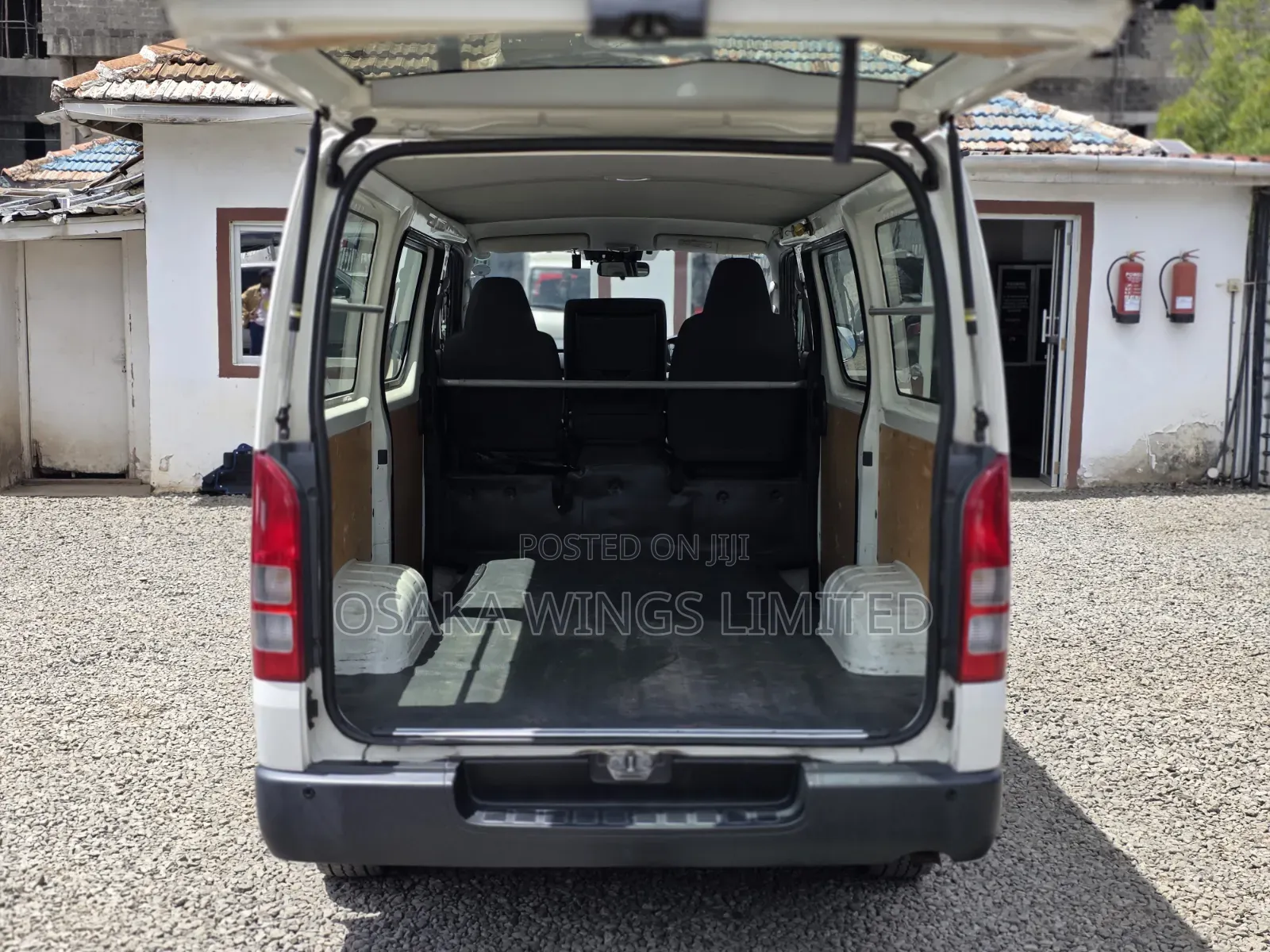 Toyota HiAce 2019 White