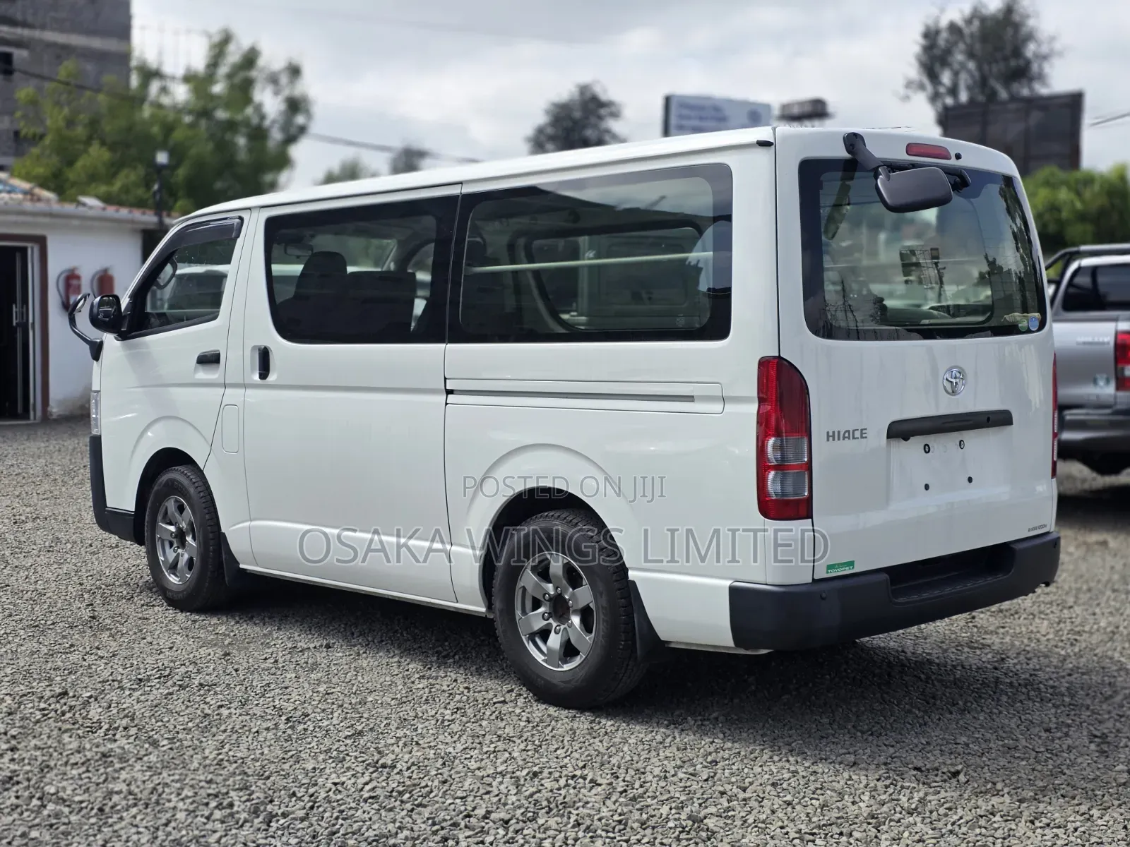 Toyota HiAce 2019 White