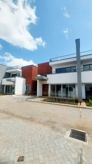 4bdrm Townhouse/Terrace in Phenom Estate for sale