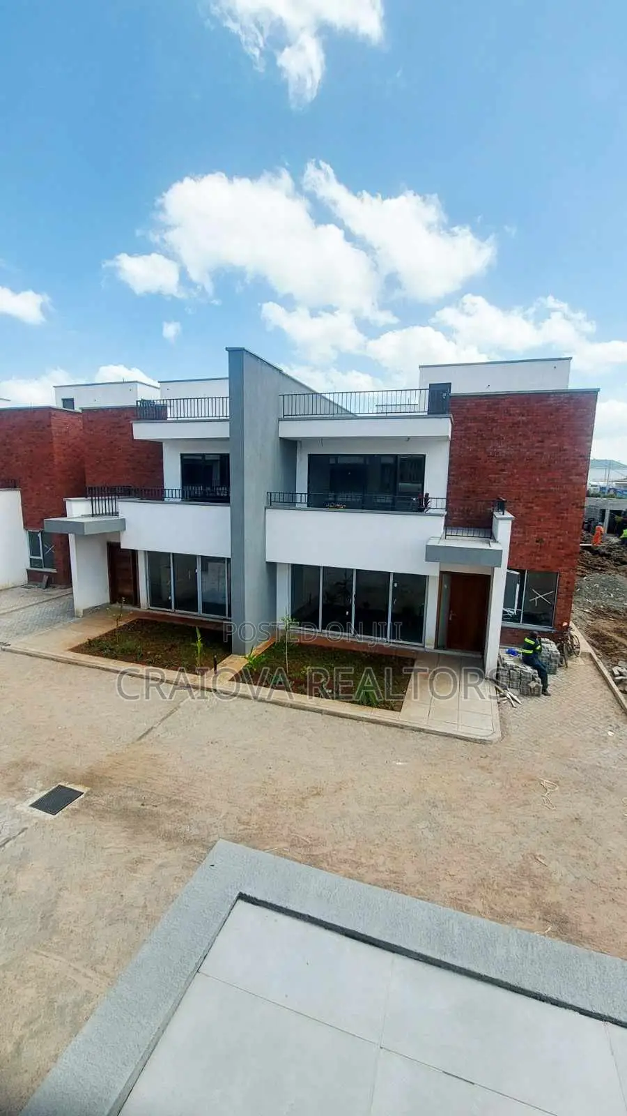 4bdrm Townhouse/Terrace in Phenom Estate for sale
