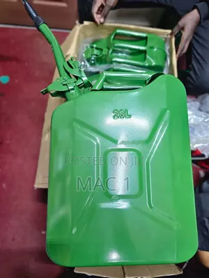 Green Metal 20-Litre Jerry Can With Detachable Spout