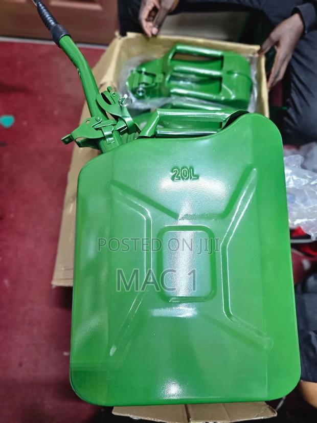 Green Metal 20-Litre Jerry Can With Detachable Spout
