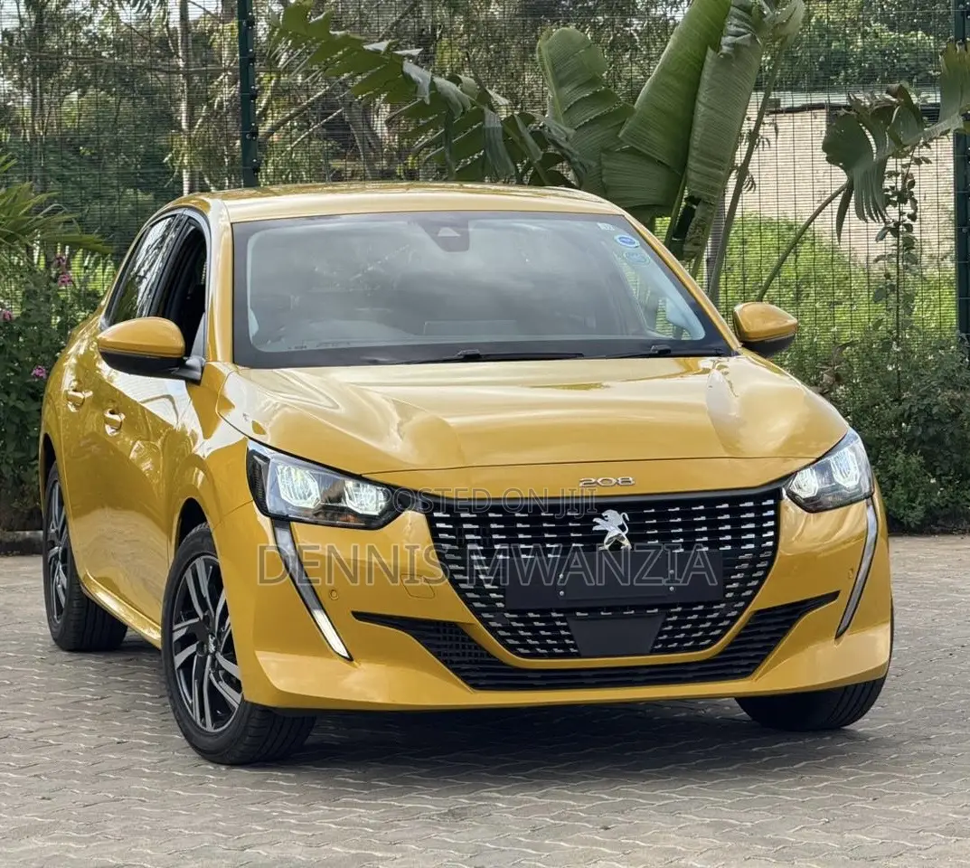 Peugeot 208 2021 Yellow