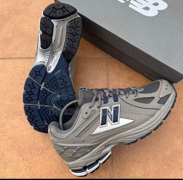 Original New Balance Shoes - thumbnail 2