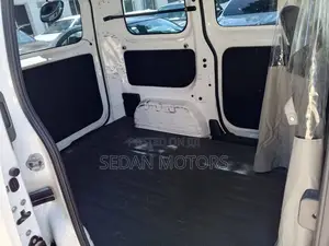 Nissan NV200 2019 White
