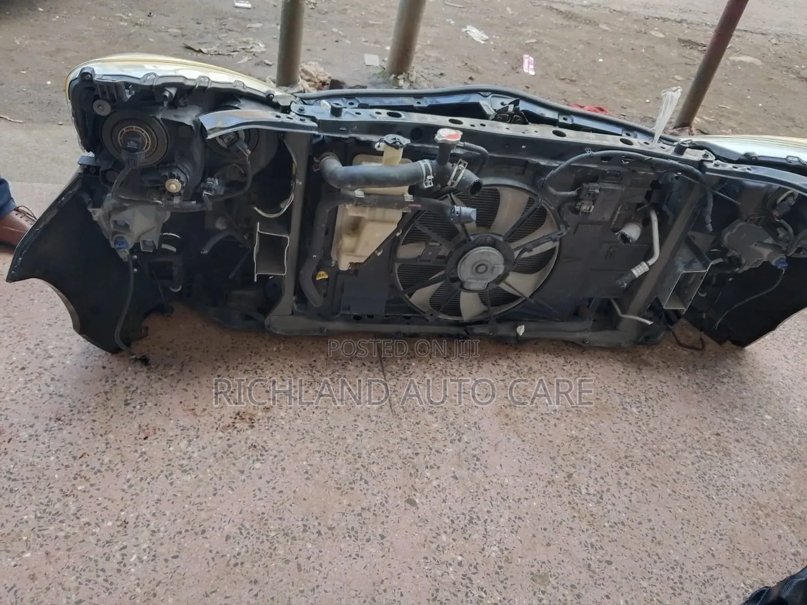 Nosecut Toyota Aqua Non Xenon 2016-2018