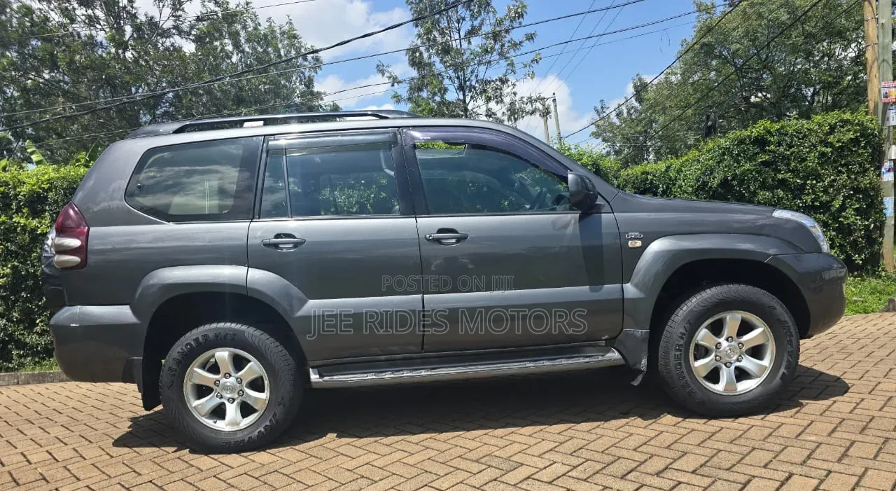 Toyota Land Cruiser Prado 3.0 D-4D 5dr 2007 Gray