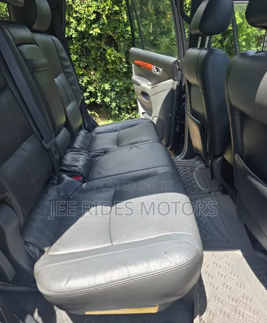 Toyota Land Cruiser Prado 3.0 D-4D 5dr 2007 Gray