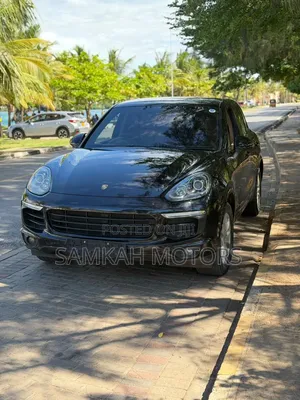 Porsche Cayenne 2016 Black