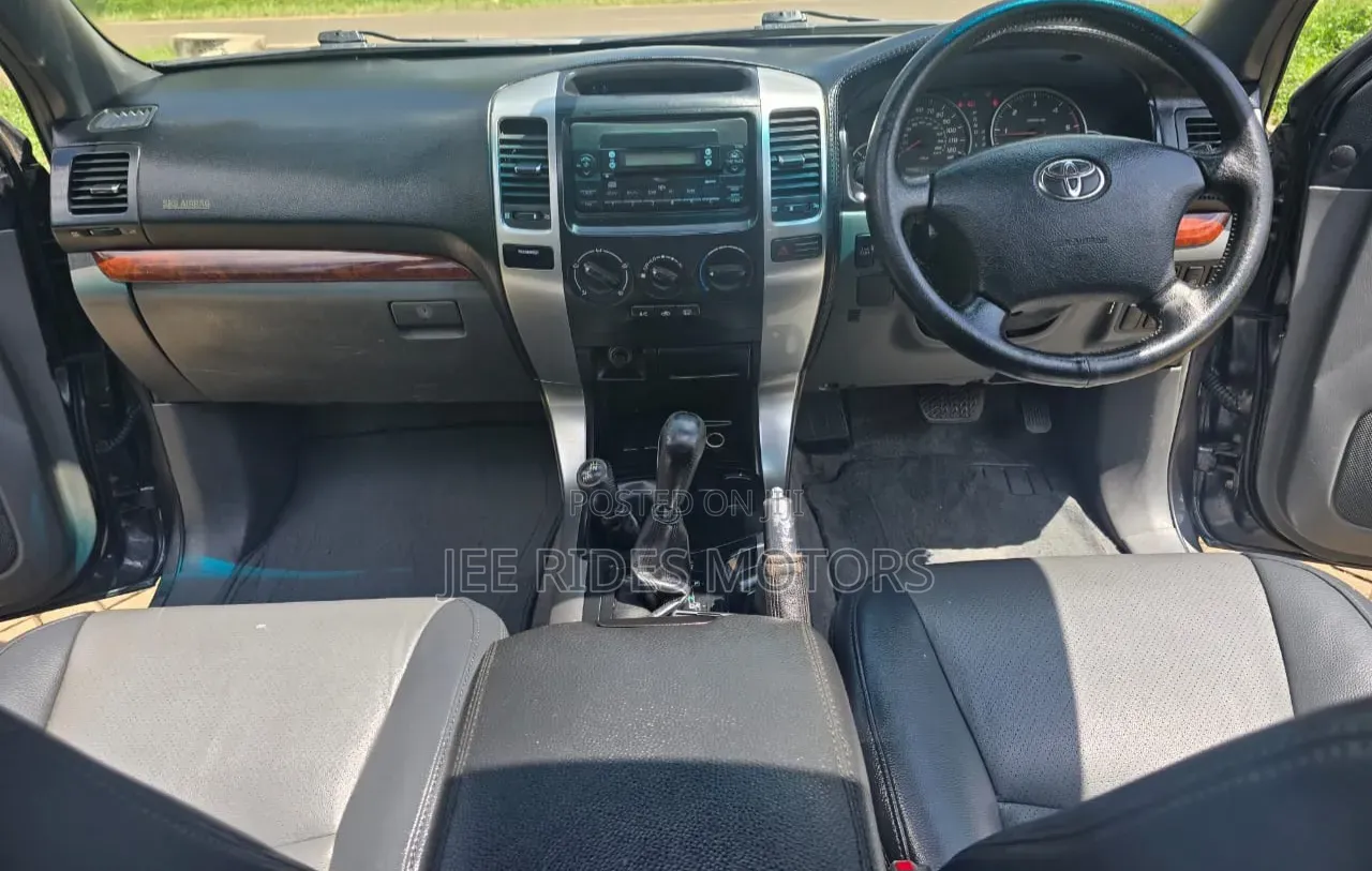 Toyota Land Cruiser Prado 3.0 D-4D 5dr 2007 Gray
