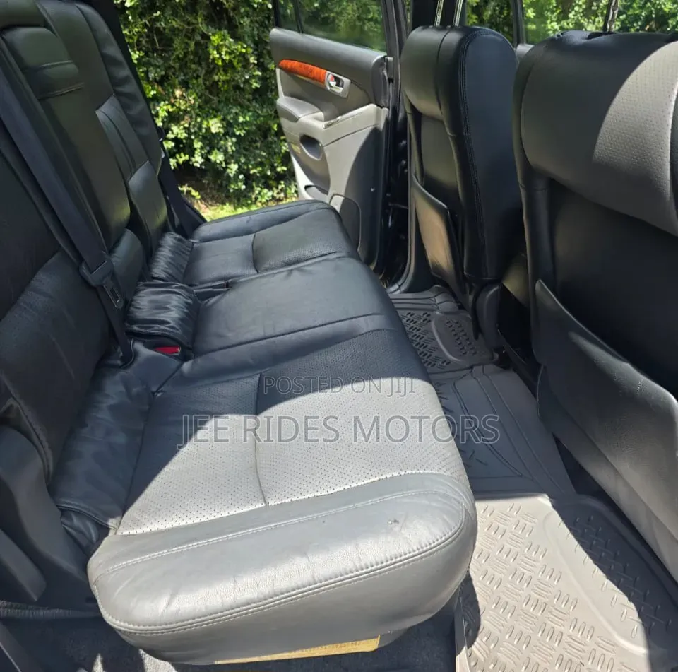 Toyota Land Cruiser Prado 3.0 D-4D 5dr 2007 Gray
