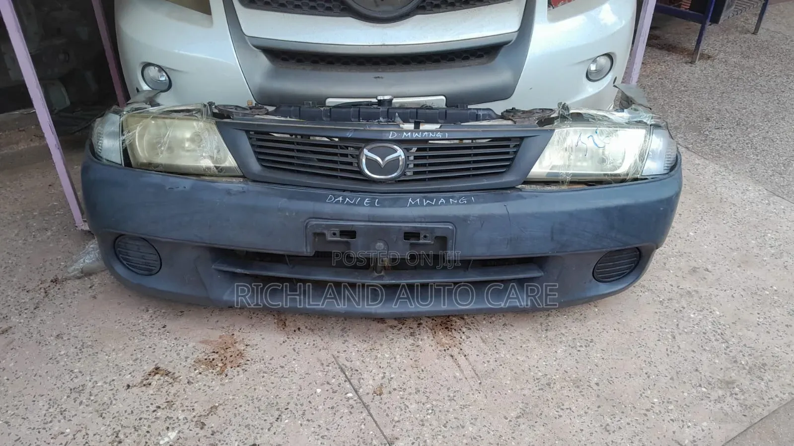 Nosecut Nissan Wingroad Y11/ Mazda Familia