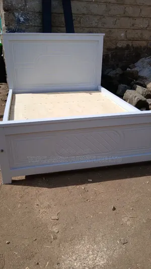 Board Bed 5x6 White Panel