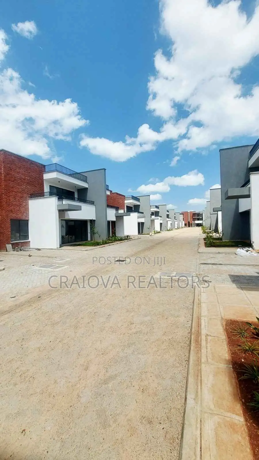 4bdrm Townhouse/Terrace in Phenom Estate for sale