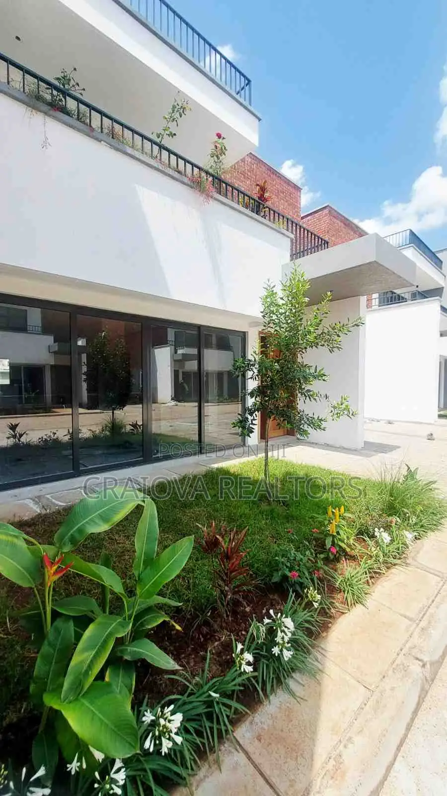 4bdrm Townhouse/Terrace in Phenom Estate for sale