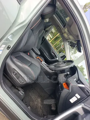 Toyota RAV4 2021