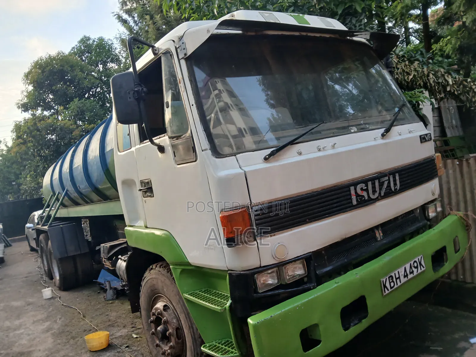 Road Construction Water Boozer - Mguu Kumi (18,000 Liters)