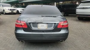 Mercedes-Benz E300 2009 Gray