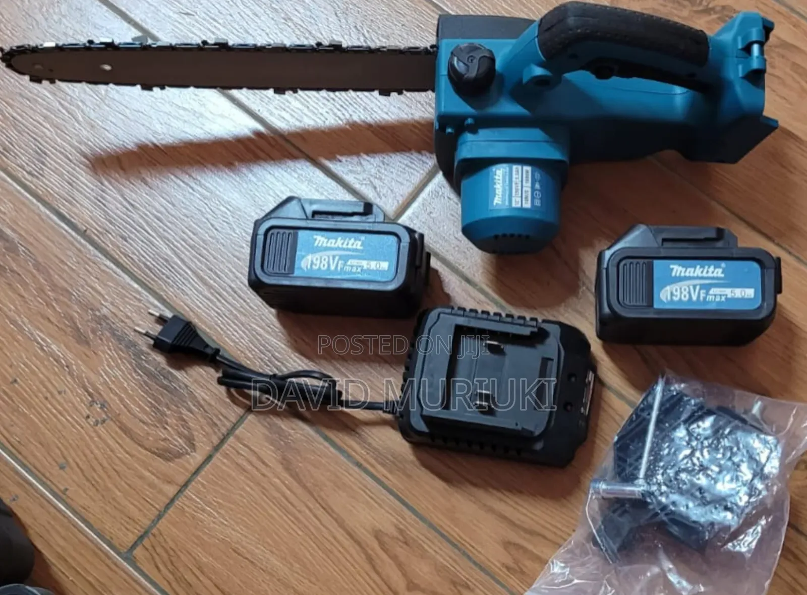 Makita 12" Heavy Duty Chainsaw