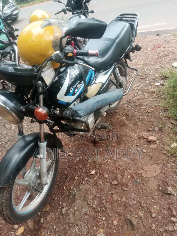 TVS HLX 125 2018 Black - thumbnail 2