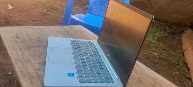 Laptop HP 14-ep0063 4GB Intel Core i5 SSD 500GB - thumbnail 3