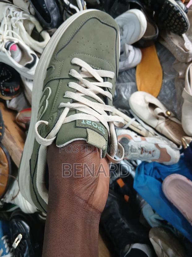 Premium Mtumba Camera Shoes - thumbnail 3