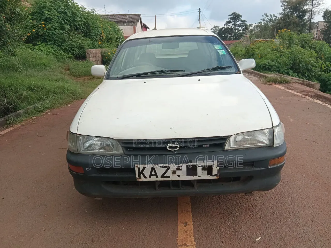 Toyota Corolla 2000 White