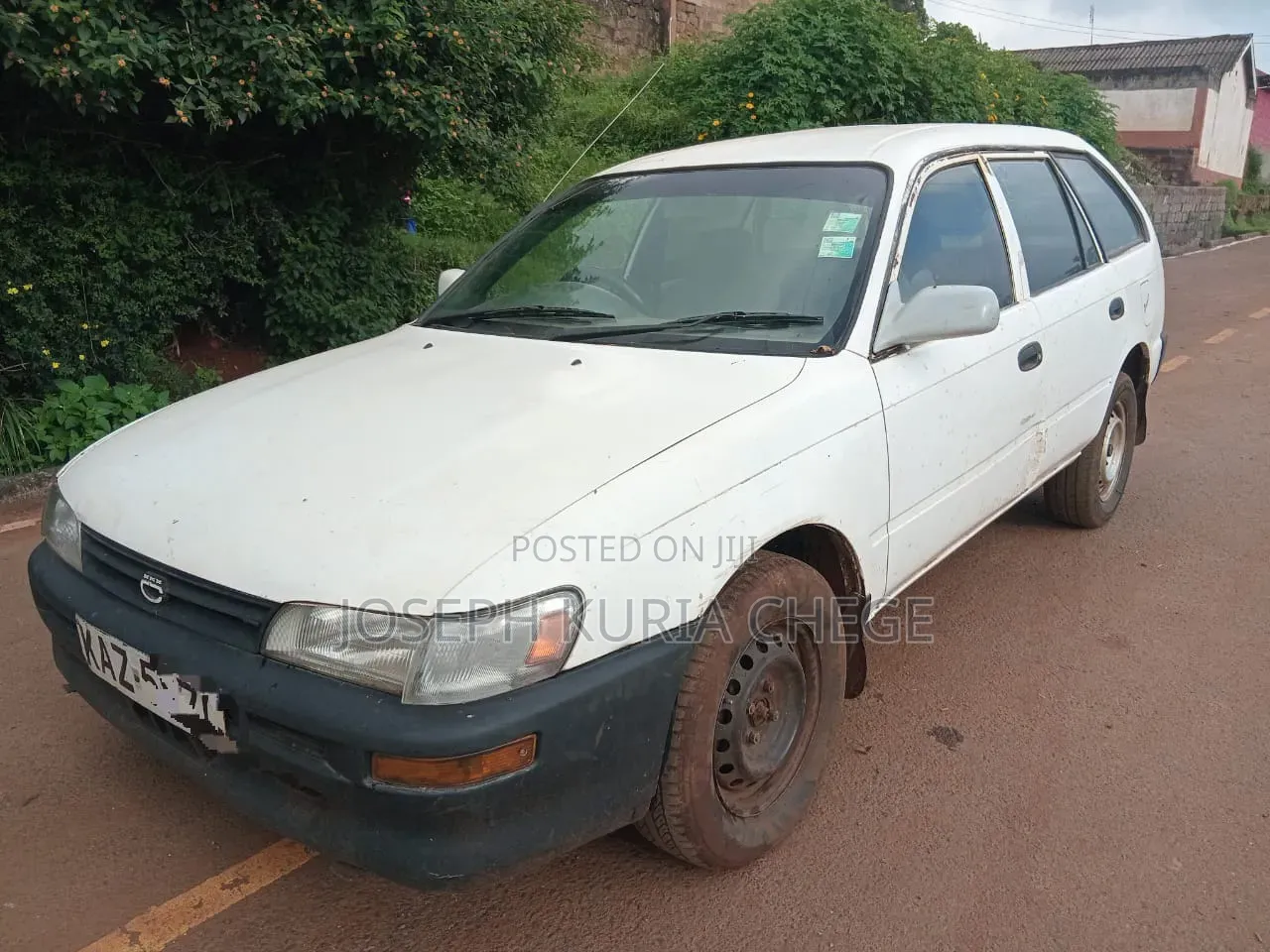 Toyota Corolla 2000 White