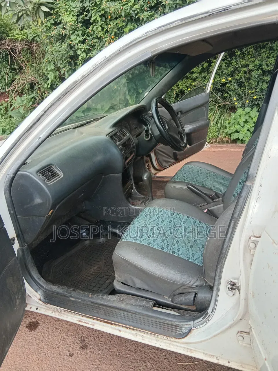 Toyota Corolla 2000 White