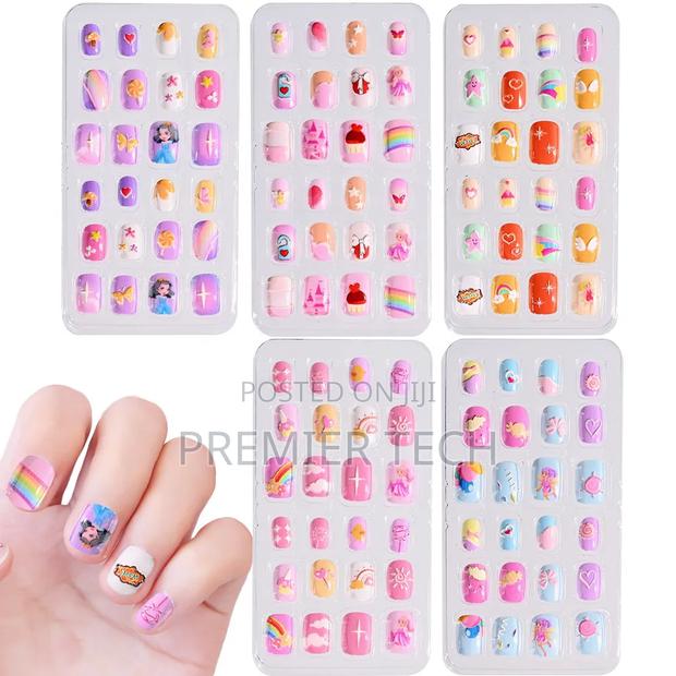 120/24pcs/Box Kids Cartoon Pattern Wearing Fake Nails