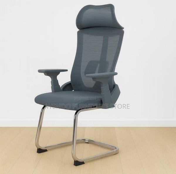 Office Chair : Black Mesh Back Visitor Office Chair - Chrome Base - thumbnail 3