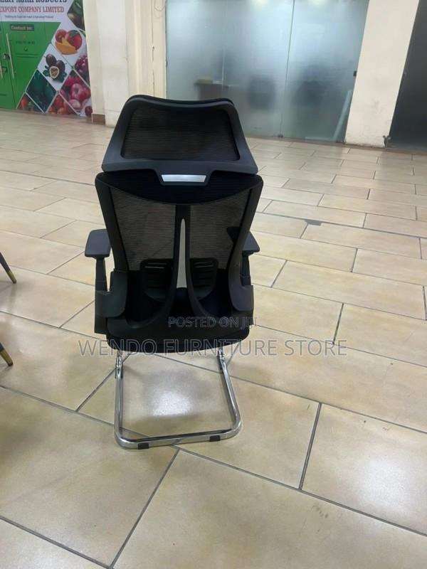 Office Chair : Black Mesh Back Visitor Office Chair - Chrome Base - thumbnail 12