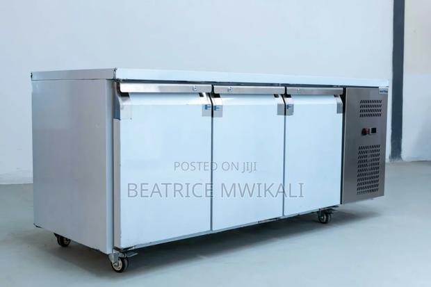Undercounter/ Workbench - thumbnail 2