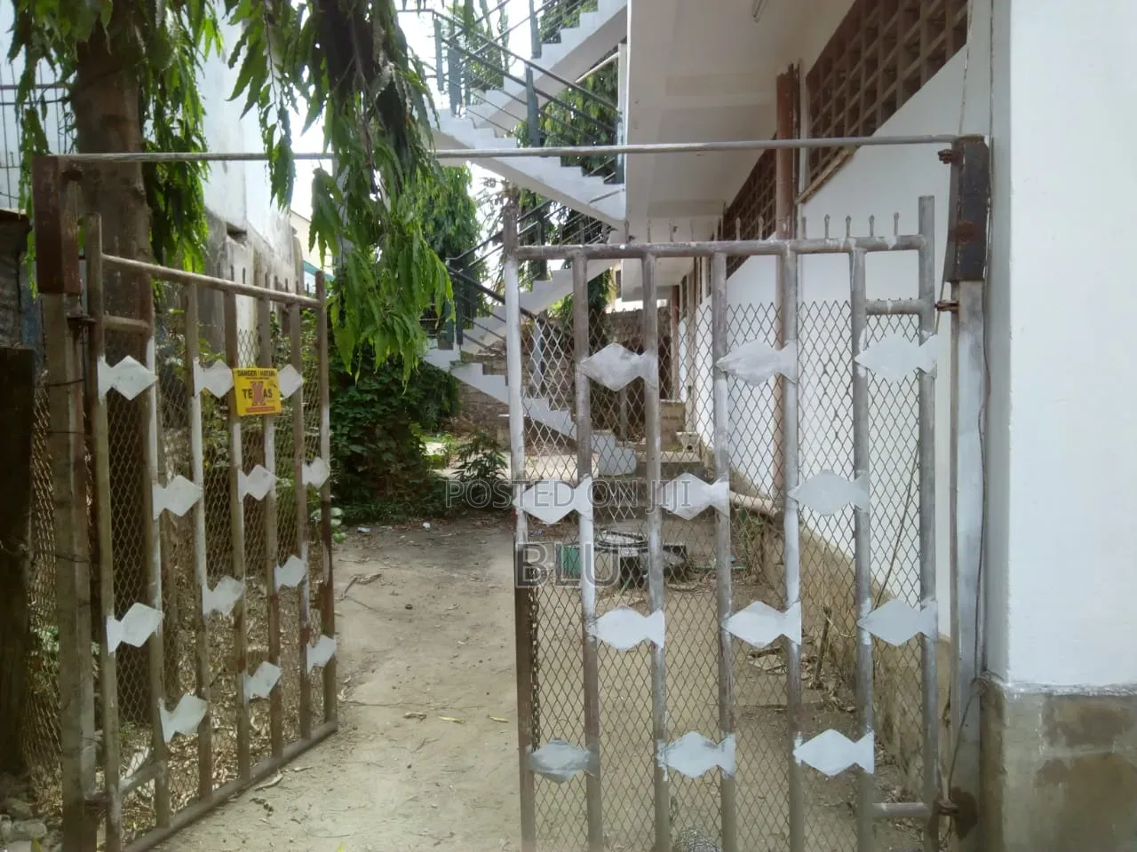 Furnished 4bdrm Block of Flats in Bashir Estate, Mtambo for sale
